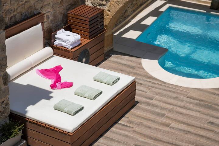 D’Oro Gold Villa – Cozy 3br w/Pool & Hot Tub gallery image 4