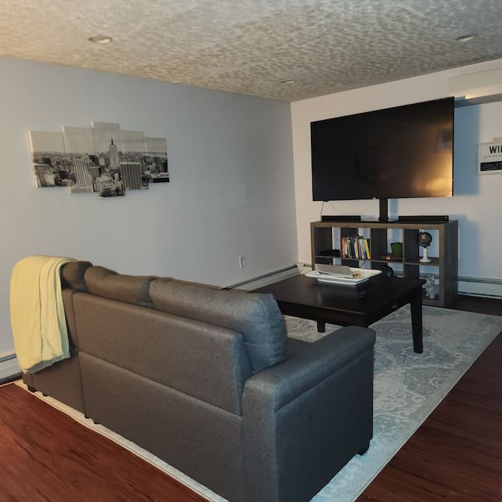 Apt - Clean, Spacious 1 Bedrm Apartment! - Typhoon, Agawam