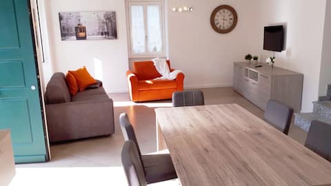 Popular Airbnb listing: BELLAGIO DREAMS APT AT 100mt FROM THE LAKE/BEACH in Bellagio
