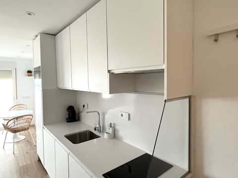 Anuncio de Airbnb popular: CASTLE BEACH en Alacant / Alicante