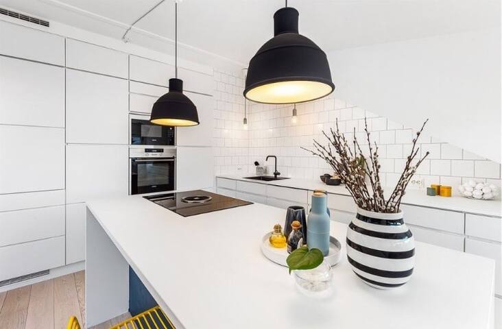 Unique top floor apartment in Oslo gallery image 2