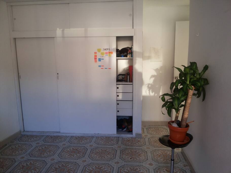 Armario de habitación