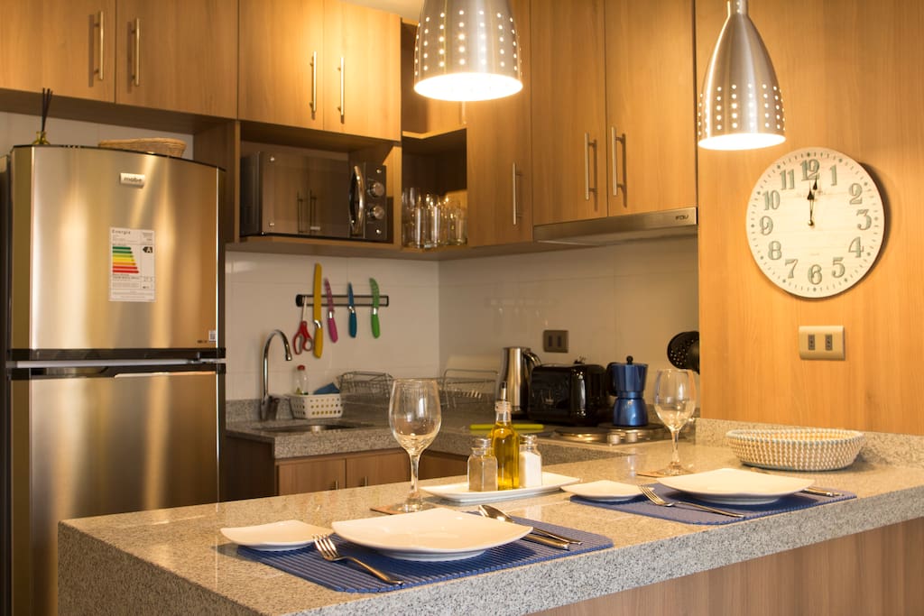 La cocina está equipada con todo lo necesario,todo nuevo.