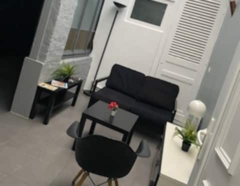 Popular Airbnb listing: 2-room apartment - Late check-in possible. in Wazemmes