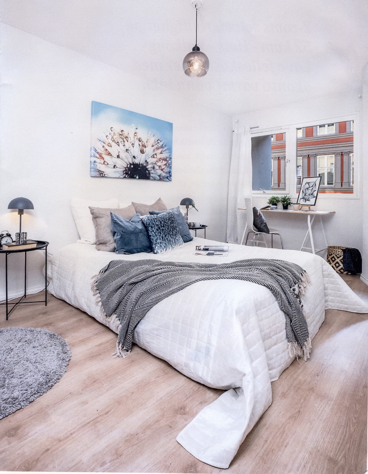 Sleeping : Double bed.