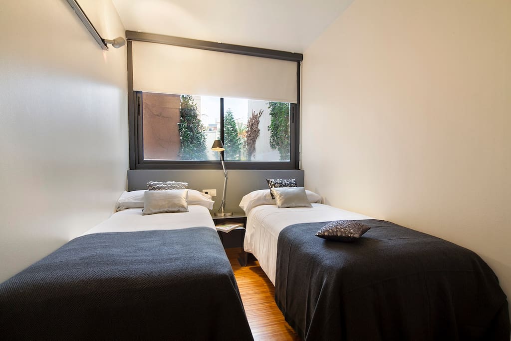 3rd Room with two single beds