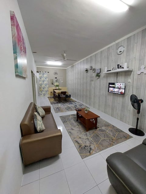 Afdaar Homestay | 3 A/C | 3 Rooms | Fast WiFi