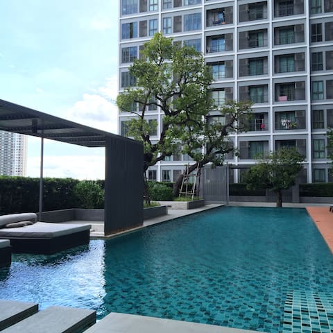 Cozy studio apartment by Lux at Ideo Wuttagard.