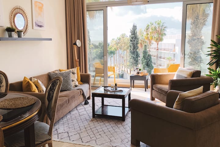 Poseidon's Luxury Apartments, near sea, free Wi-Fi