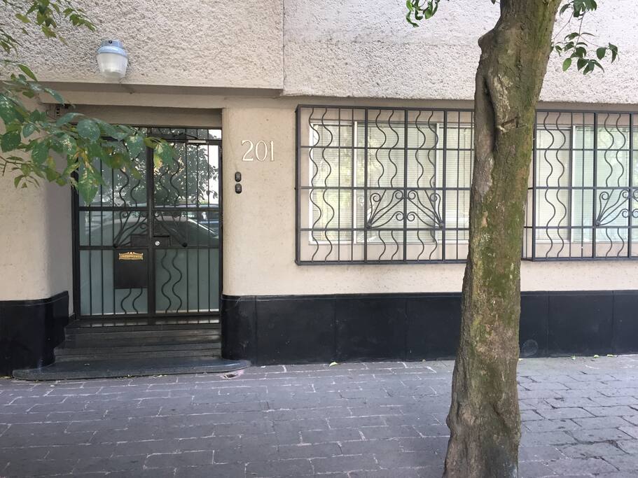 Acceso del edificio.