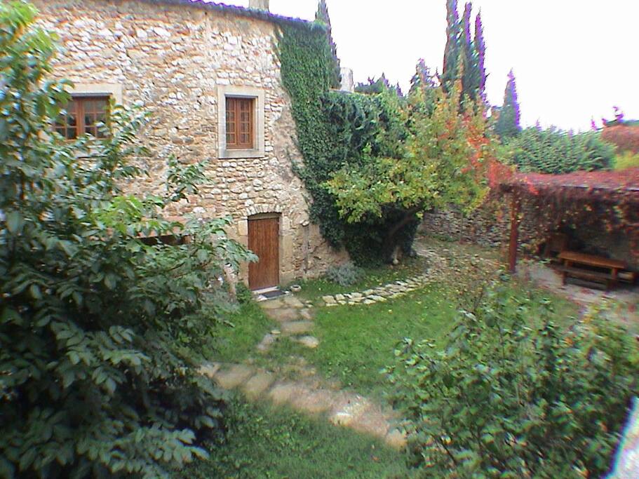 Façade vue du salon