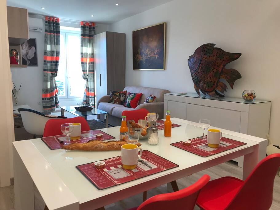 Salon et coin repas