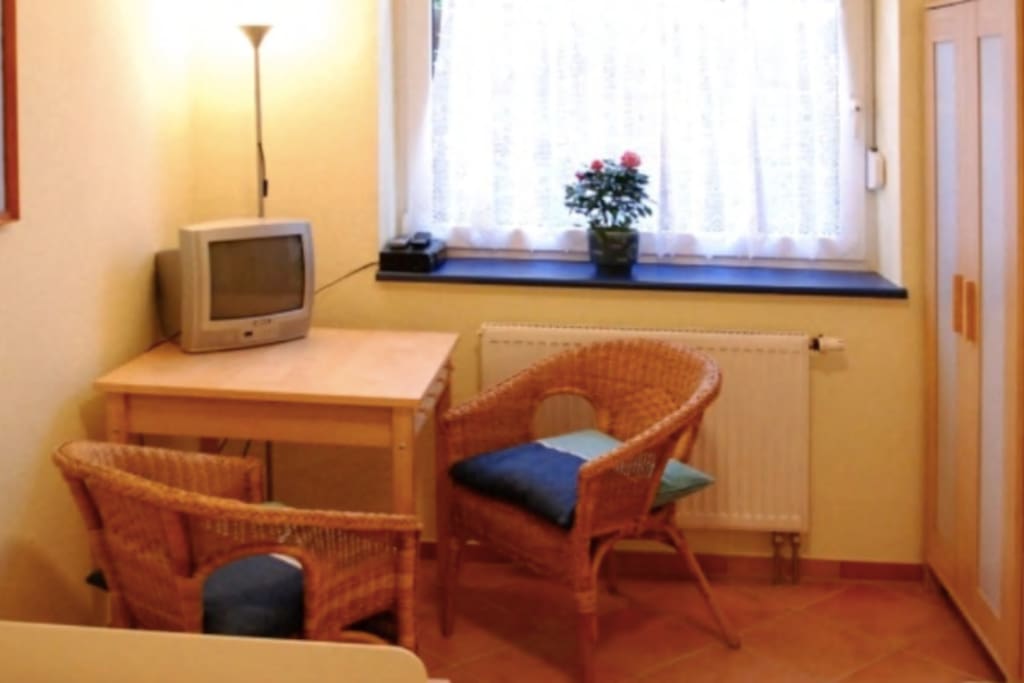 Homy single room with shared shower and toilet