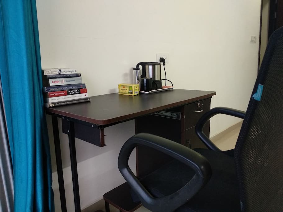 Work desk