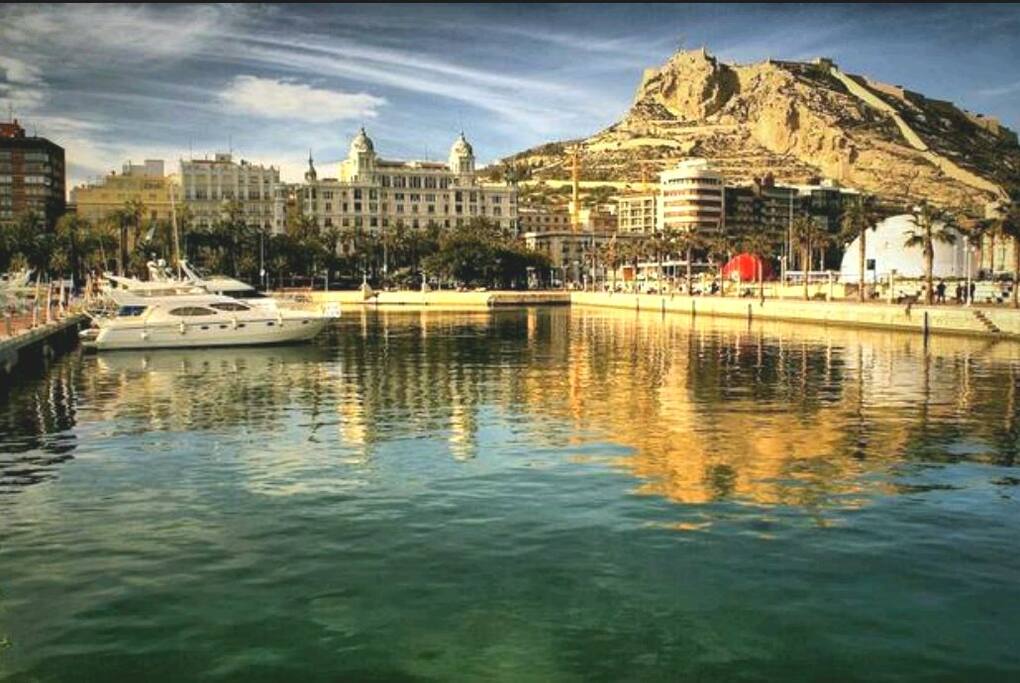 Come and enjoy sunny Alicante!