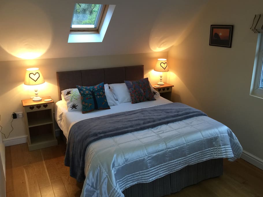 King size bed
