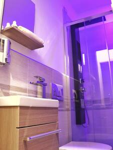 Relaxing and design apartment in Milan (center)