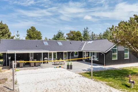 Amazing Pool house in Blåvand
