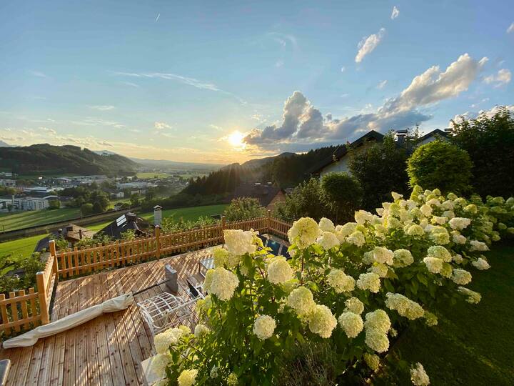 Salzburg balcony room with stunning views Houses for Rent in Berg
