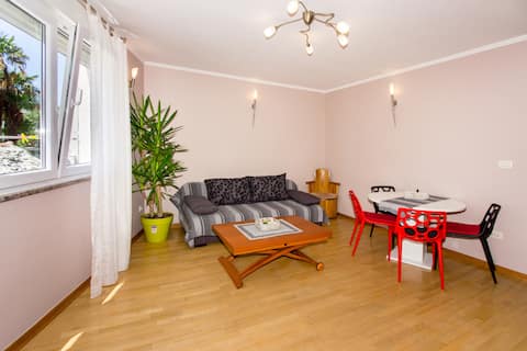 "Apartment near  Old town"