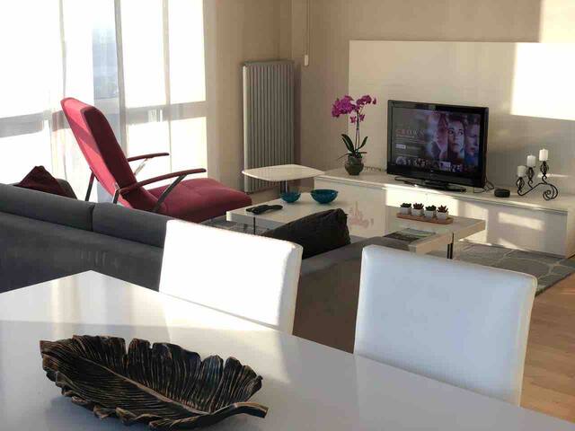 Magnificent view.great location. Spa pleasure . gallery image 3