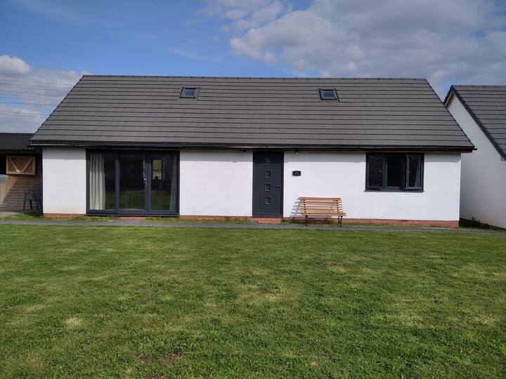 Small Acres Houses for Rent in Hartlebury, England, United Kingdom