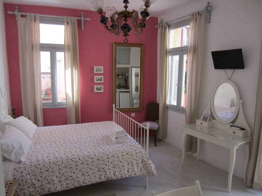Simple And Cozy Room In Old Town Apartments For Rent In