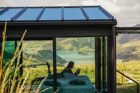 Pōhue PurePod - luxurious glass eco-cabin
