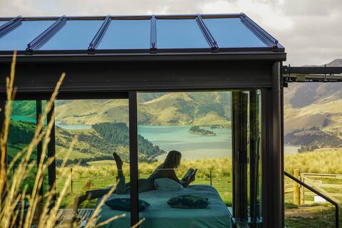 Pōhue PurePod - luxurious glass eco-cabin