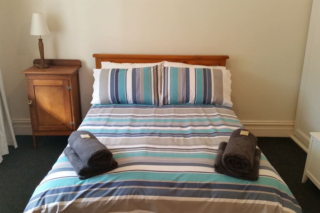 Guest bedroom