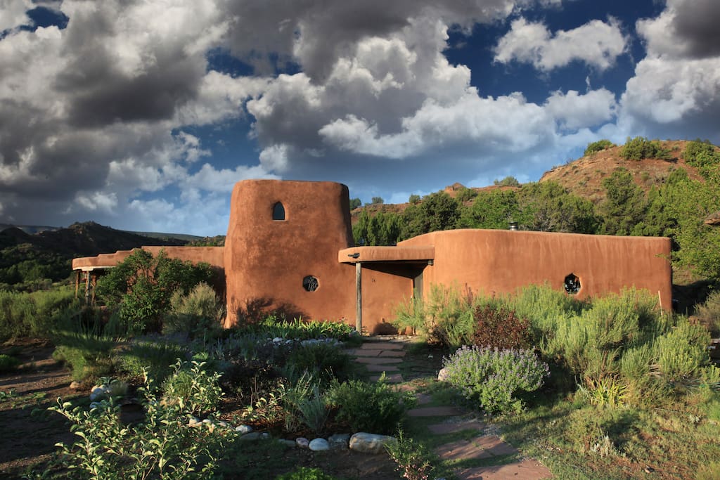 Adobe at the Edge of Wilderness Houses for Rent in Dixon, New Mexico, United States