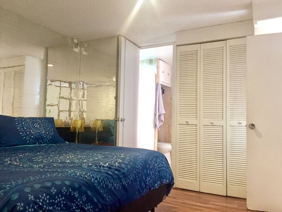 Recamara con cama King Size