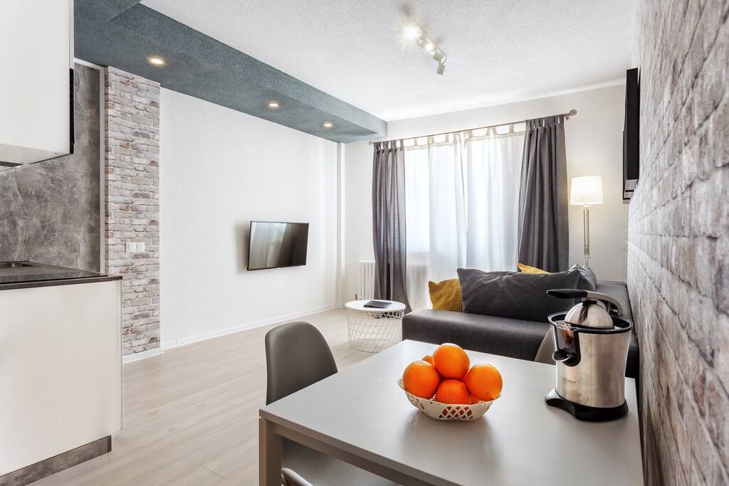 Kitchen Lounge