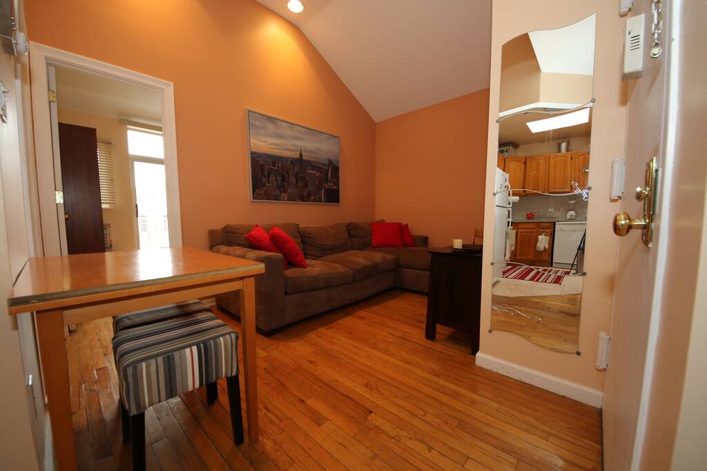 shared living room with one other guest
luggage can be left for later in here for early check-in and late check-out