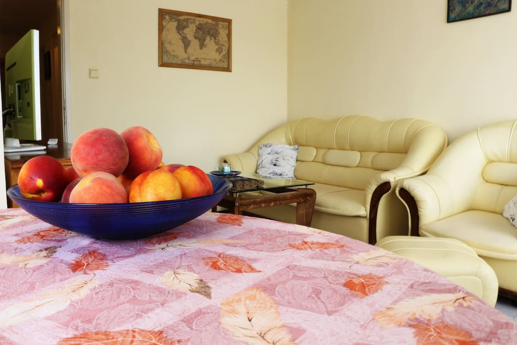 Guests are welcomed with fruits.