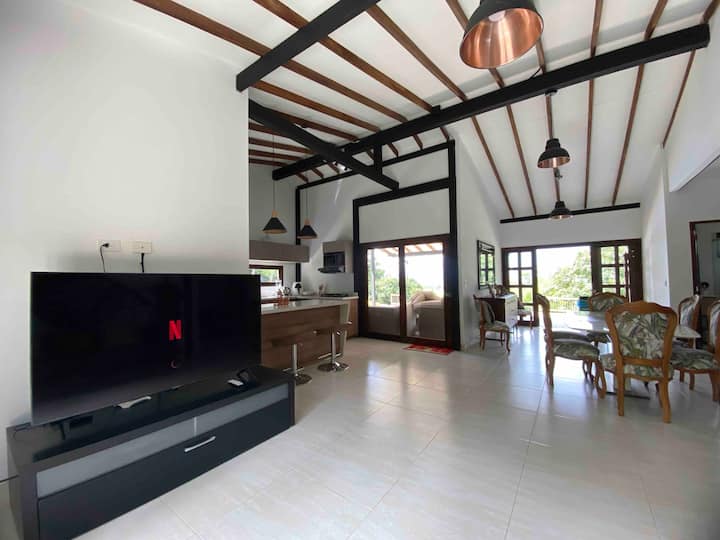 5 Star Country House+pool+jacuzzi+wifi @Copacabana - Copacabana