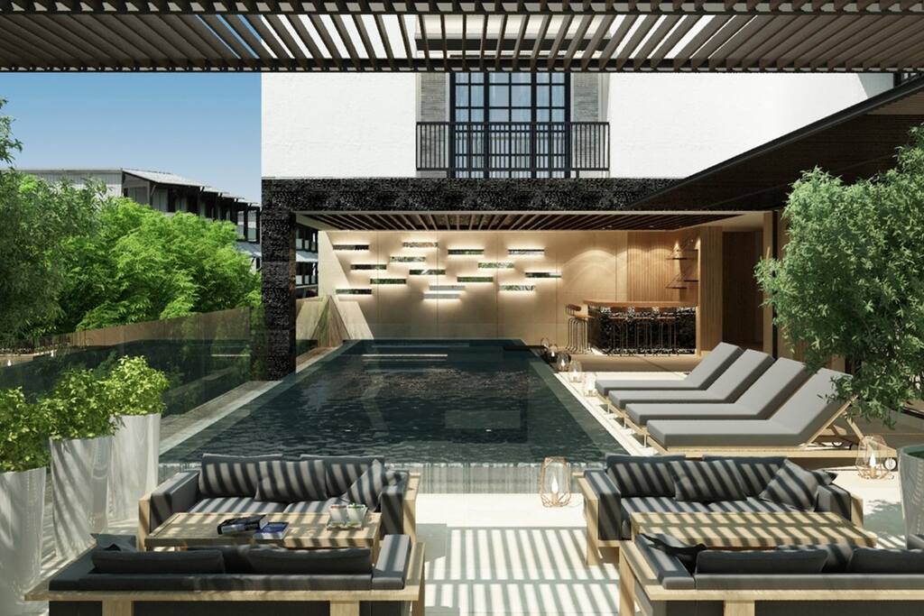 Shared Rooftop Pool