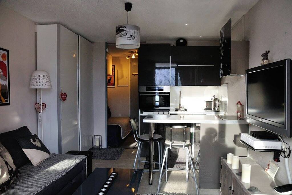 The kitchen, breakfast bar area