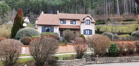 Beautiful villa on the heights of Salins-les-Bains
