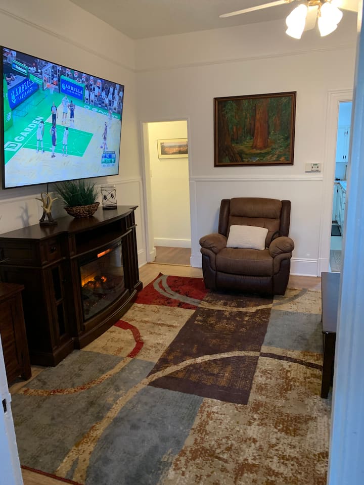 The Sellwood House Apartments for Rent in Portland, Oregon, United