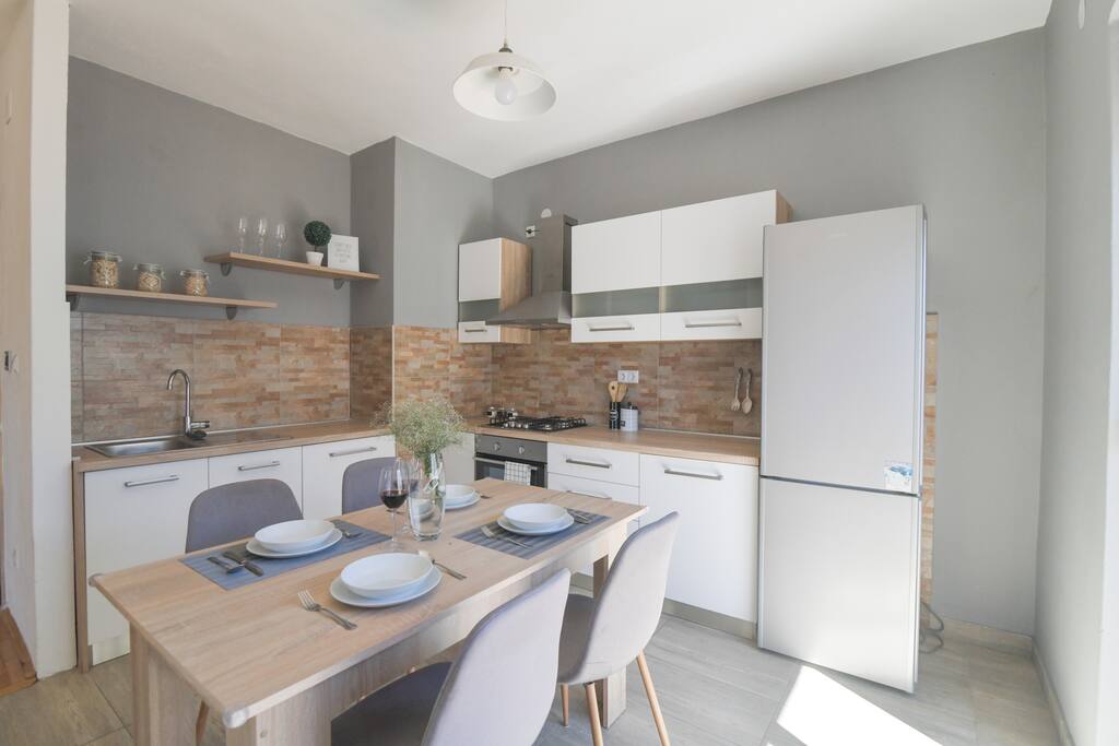 Kitchen with balcony