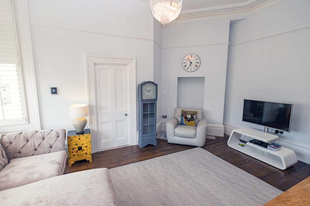 Cosy space for movie nights.....