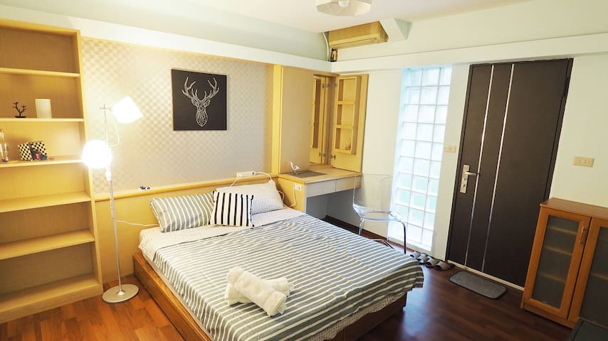 『新未來房』台北車站5分鐘Y1 Taipei station 5mins/電梯1樓/1-2人房