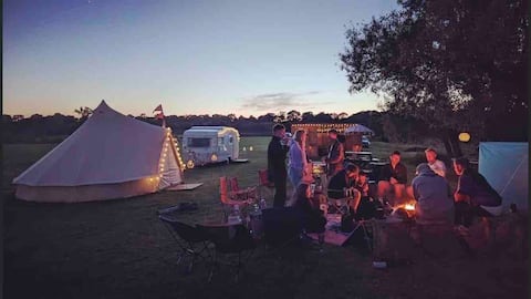 Private field Glamping on a farm in Samlesbury