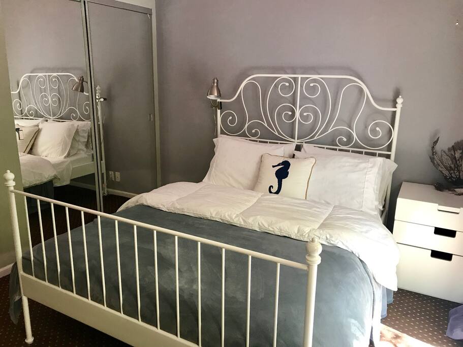 Guest bedroom