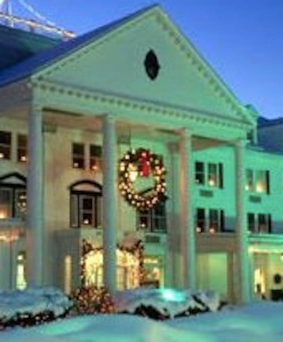 Front of Eastern Slope Inn