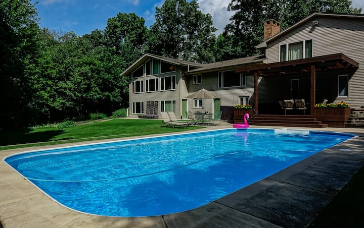 Country retreat, only 1.5 miles to downtown Byron.