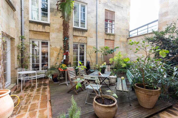 Maison atypique avec jardin / centre de Bordeaux