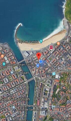 Apartamento junto a la playa de la Zurriola. Gros. gallery image 2