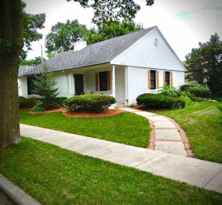 Newly updated 2 bdrm home, dogs Houses for Rent in Wauwatosa